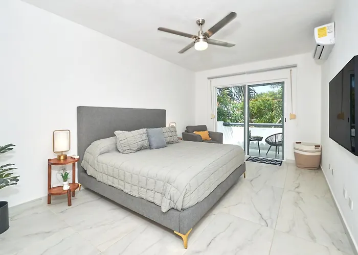 Quiet 3br Townhouse In Gated Playacar